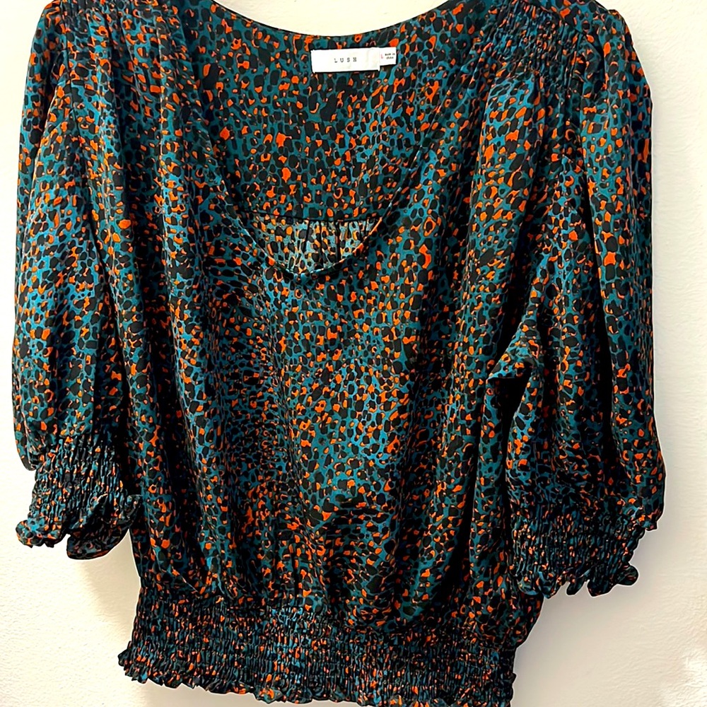 Leopard print, elbow length puff sleeves blouse